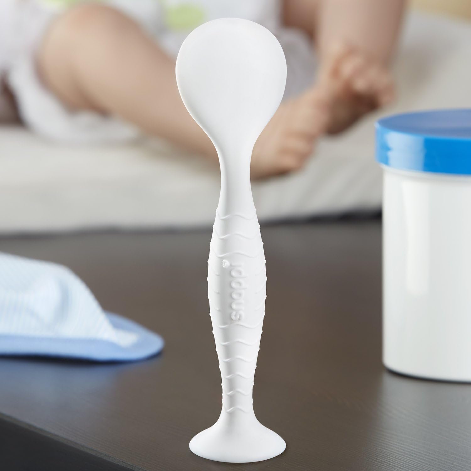 Ergo Brush Diaper Cream Applicator for a, Cotton White, Size No Size