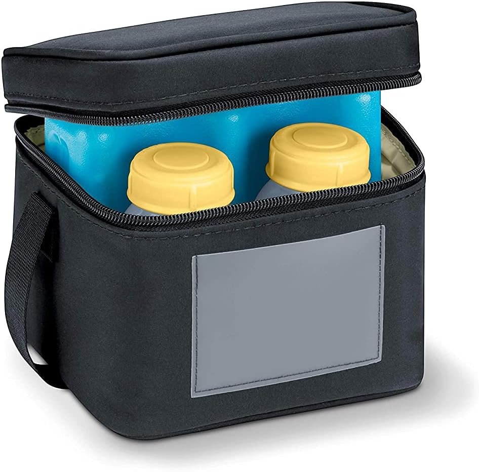 Medela Cooler Bag with 150 ml BPA-Free Bottles – Set of 4 Storage Bottles for expressing, Freezing and Storing Breast Milk, with a Storage Bag for Transporting Breast Milk