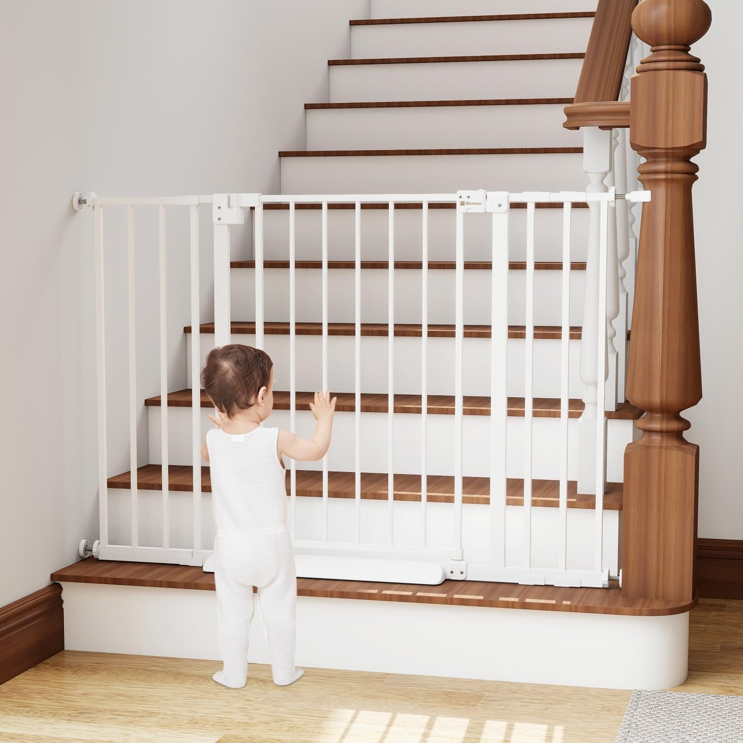 Miumoon 29.7-46″ Baby Gate for Stairs with Banister Adapter Y-Spindle Rods, 30.5″ Tall, Easy-Install Pressure Mounted Baby Gate for Doorways, Auto-Close Dog Gate Indoor for Child and Pets