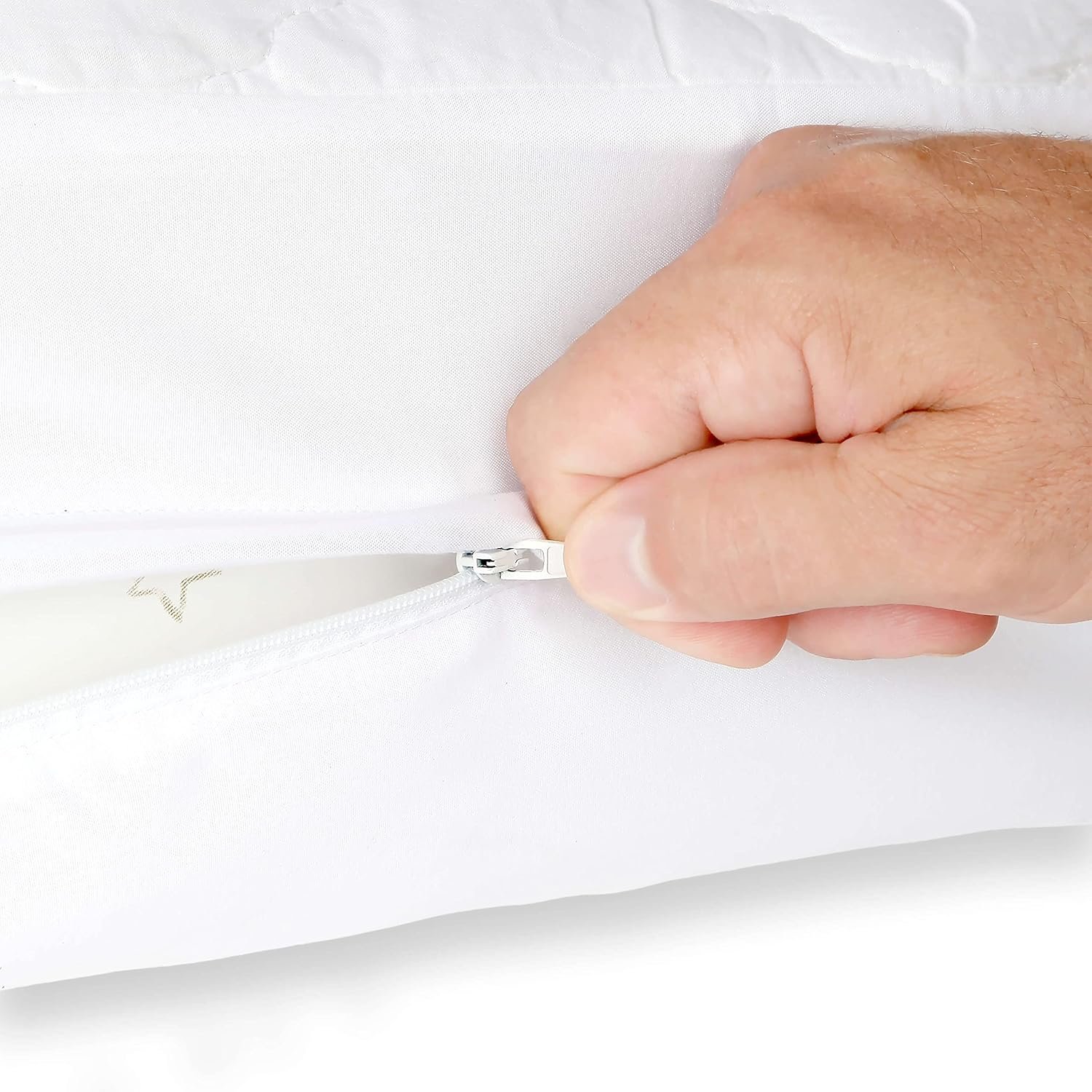 Zipper Crib Mattress Protector – Fully Encased & Waterproof Cover