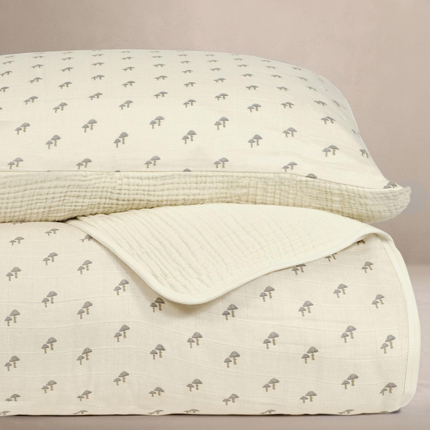 Oilo Mushroom Crib Bedding Set, 5-Layer Organic Cotton Muslin Crib Quilt & Sham, Mushroom Nursery, Toddler Comforter 45×60, Reversible, Neutral Cream